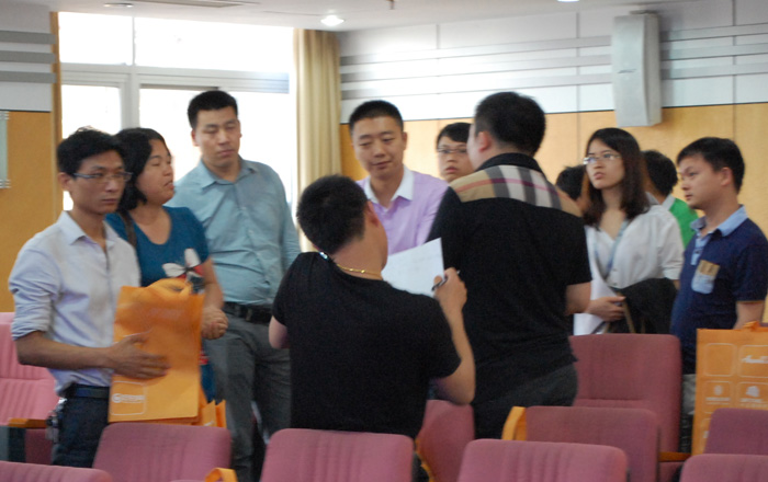 阿拉丁論壇·照明產(chǎn)業(yè)技術(shù)峰會(huì)_深圳站現(xiàn)場(chǎng)